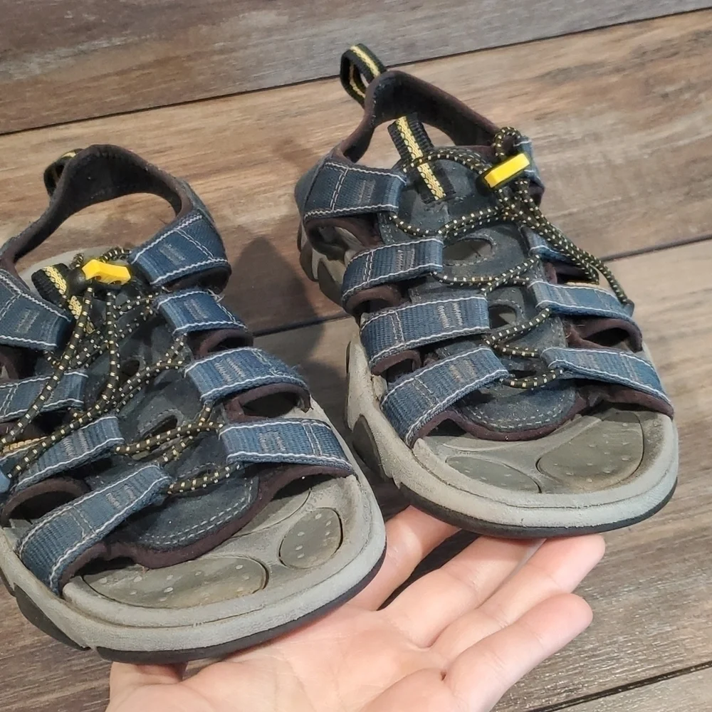 Keen Men Rialto Open Toe Hiking outdoor shoes sz 8